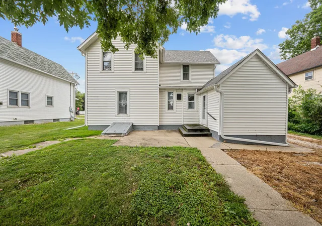 Photo 4 of Single family home for sale at 819 N Elm St, Kewanee, IL 61443 | MLS# 12715964 | Listing updated on 2026-08-01