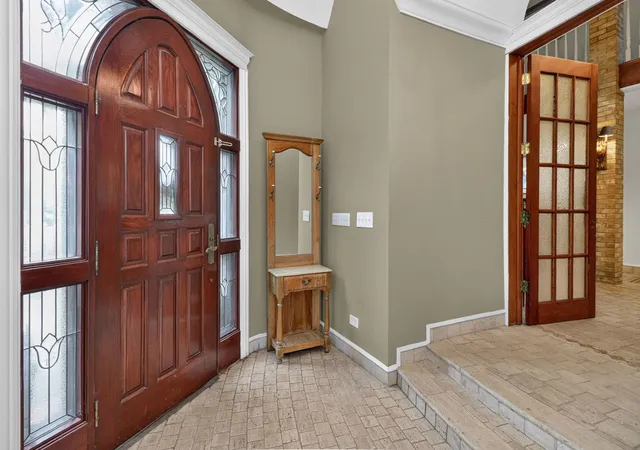 Photo 3 of Single family home for sale at 6116 S Brainard Ave, La Grange Highlands, IL 60525 | MLS# 12716076 | Listing updated on 2026-09-18