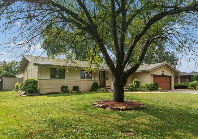 Photo 2 of Sale Pending at 705 Tana Ln, Joliet, IL 60435 | MLS# 12716092 | Listing updated on 2026-09-17