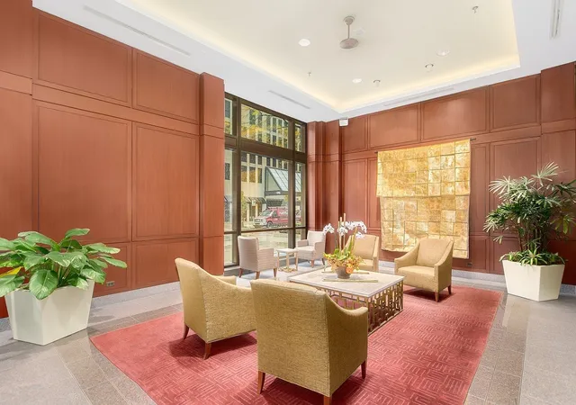 2nd image of 401 E Ontario St, Chicago, IL 60611