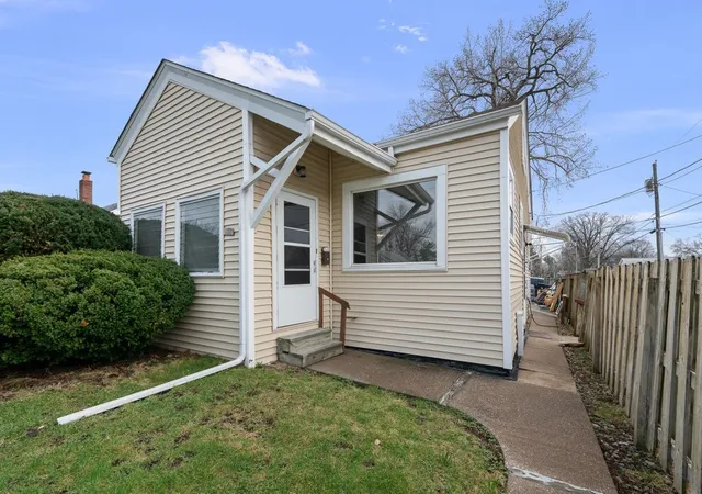 Photo 2 of Single family home for sale at 3516 18th Avenue, Rock Island, IL 61201 | MLS# 12716248 | Listing updated on 2026-09-14