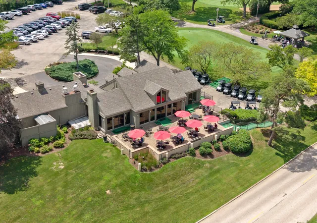 Photo 4 of Condo for sale at 1285 Oak Hl Rd #D, Lake Barrington, IL 60010 | MLS# 12716299 | Listing updated on 2026-09-02