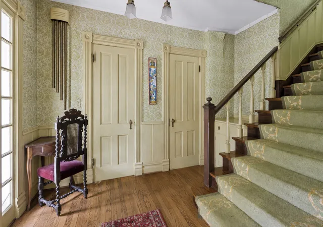 Photo 4 of Single family home for sale at 333 Hazel Ave, Highland Park, IL 60035 | MLS# 12716308 | Listing updated on 2026-09-22