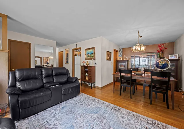 Photo 3 of Sale Pending at 743 S Bennett Ave, Palatine, IL 60067 | MLS# 12716317 | Listing updated on 2026-10-22