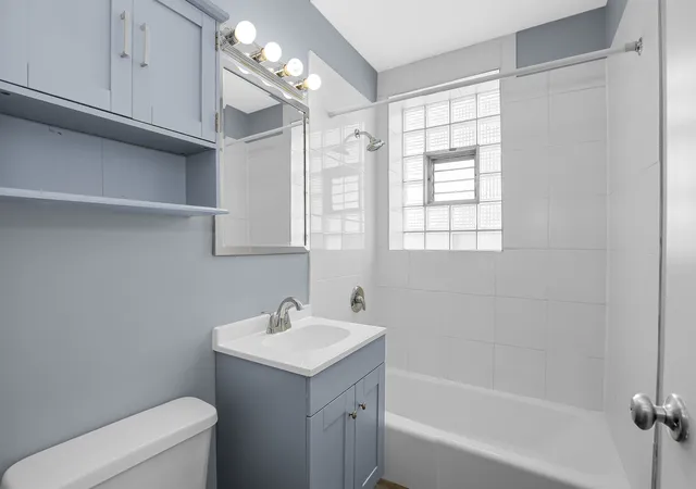 Photo 4 of Condo for sale at 10433 S Hale Ave #1A, Chicago, IL 60643 | MLS# 12716334 | Listing updated on 2026-09-16