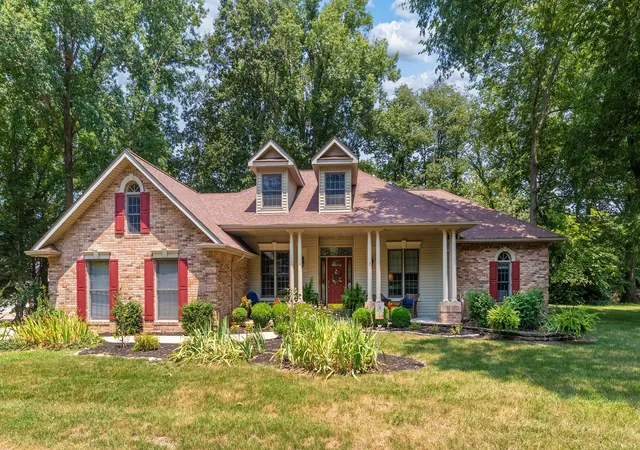 Photo 1 of Single family home for sale at 1110 Grand Oak Dr, Carbondale, IL 62901 | MLS# 12716335 | Listing updated on 2026-08-07
