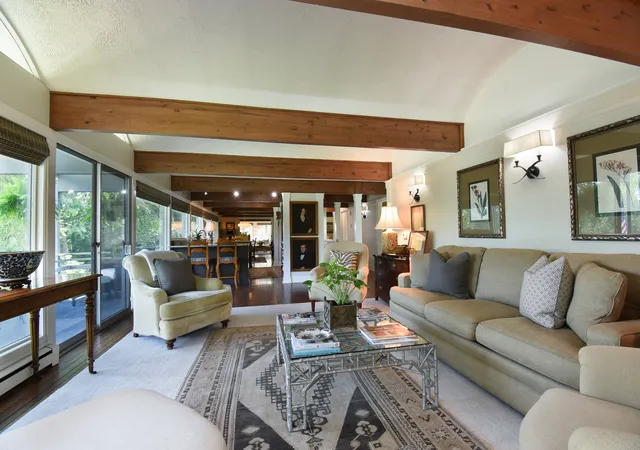 Photo 3 of Single family home for sale at 226 Beachview Ln, North Barrington, IL 60010 | MLS# 12716351 | Listing updated on 2026-09-12