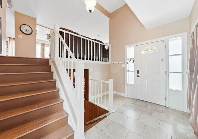 Photo 3 of Single family home for sale at 1255 Briarcliffe Blvd, Wheaton, IL 60189 | MLS# 12716366 | Listing updated on 2026-09-12