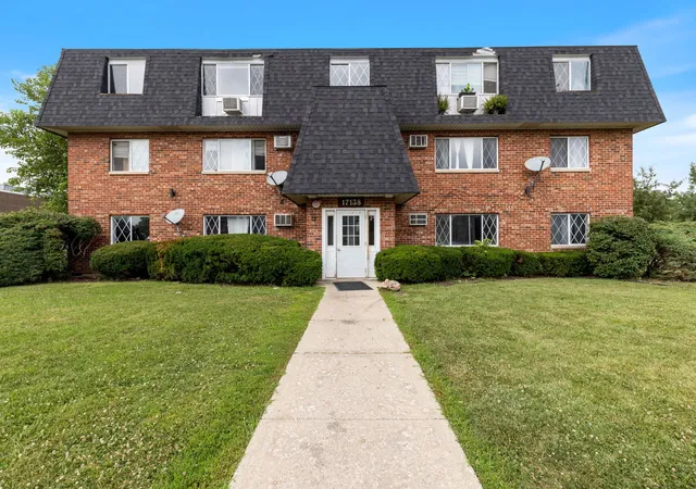 Photo 1 of Condo for sale at 17138 71st Avenue #5, Tinley Park, IL 60477 | MLS# 12716392 | Listing updated on 2026-09-14