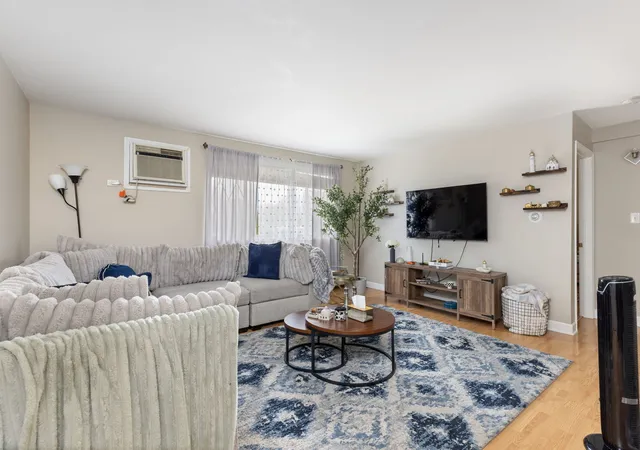 Photo 3 of Condo for sale at 17138 71st Avenue #5, Tinley Park, IL 60477 | MLS# 12716392 | Listing updated on 2026-09-14