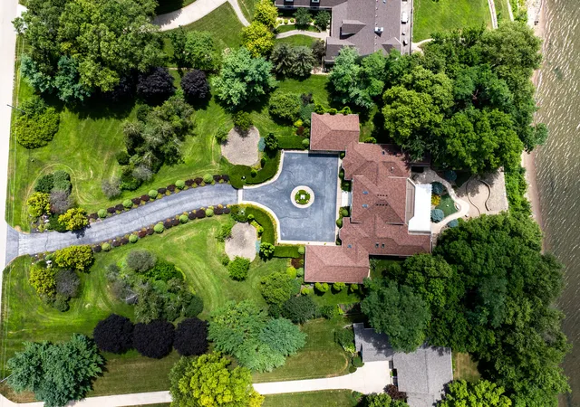 Photo 3 of Single family home for sale at 16908 River Rd N, Cordova, IL 61242 | MLS# 12716414 | Listing updated on 2026-09-25