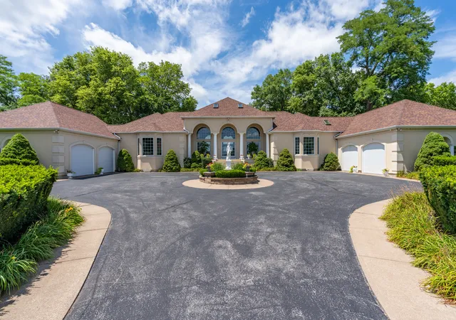 Photo 4 of Single family home for sale at 16908 River Rd N, Cordova, IL 61242 | MLS# 12716414 | Listing updated on 2026-09-25