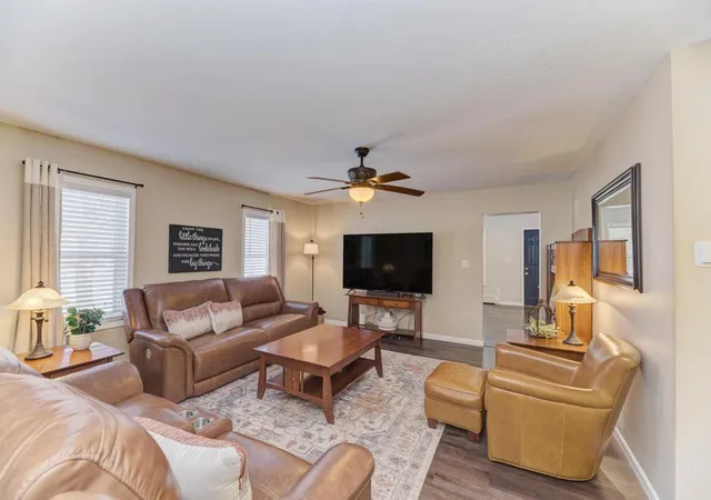 Photo 2 of Single family home for sale at 33709 S W River Rd, Wilmington, IL 60481 | MLS# 12716416 | Listing updated on 2026-09-23