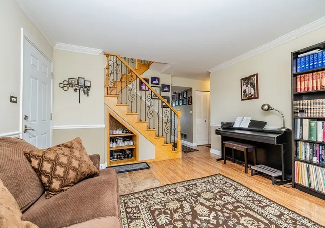 Photo 3 of Townhouse for sale at 2016 Raleigh Pl, Hoffman Estates, IL 60169 | MLS# 12716430 | Listing updated on 2026-08-25