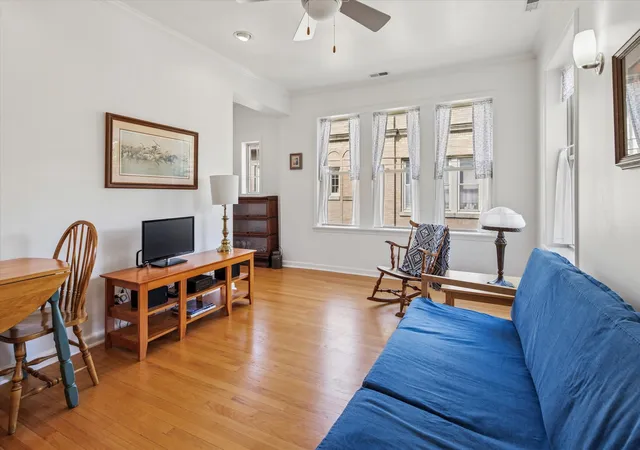 Photo 2 of Condominium at 1733 W Balmoral Ave #3A, Chicago, IL 60640 | MLS# 12716432 |  | Sold on 2026-09-16