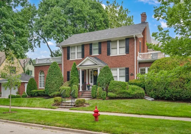 Photo 1 of Single family home for sale at 220 Maple Ave, Wilmette, IL 60091 | MLS# 12716456 | Listing updated on 2026-09-08