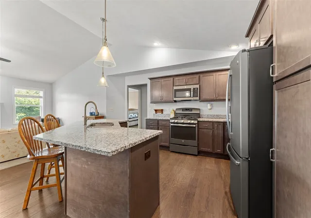 Photo 3 of Single family home for sale at 701 Red Bud Dr, Mahomet, IL 61853 | MLS# 12716463 | Listing updated on 2026-08-06