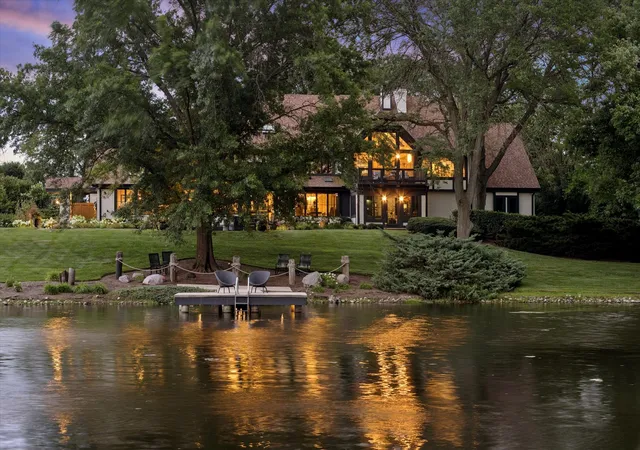 Photo 2 of Mansion for sale at 10s370 Madison St, Burr Ridge, IL 60527 | MLS# 12716498 | Listing updated on 2026-09-13