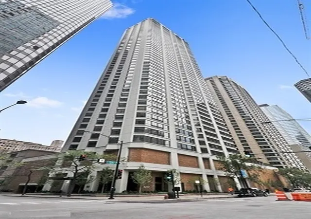 Condo for sale at 400 E Ohio St #3202, Chicago, IL 60611 | MLS# 12716509 | Listing updated on 2026-09-14
