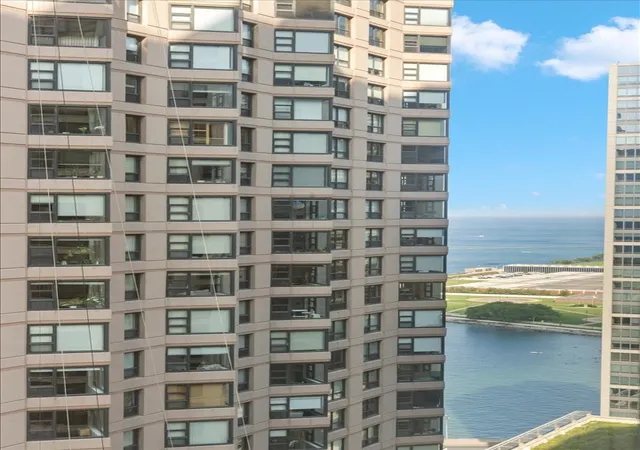 Photo 2 of Condo for sale at 400 E Ohio St #3202, Chicago, IL 60611 | MLS# 12716509 | Listing updated on 2026-09-14