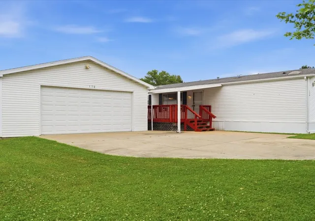 Photo 2 of Manufactured home for sale at 3747 W Il Rt 64 Lot #170, Mount Morris, IL 61054 | MLS# 12716560 | Listing updated on 2026-08-02