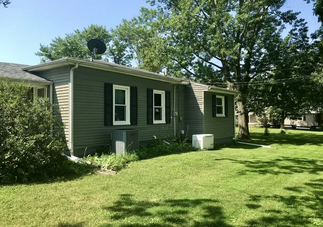 Photo 4 of Single family home for sale at 406 Mill St, Buda, IL 61314 | MLS# 12716564 | Listing updated on 2026-09-03