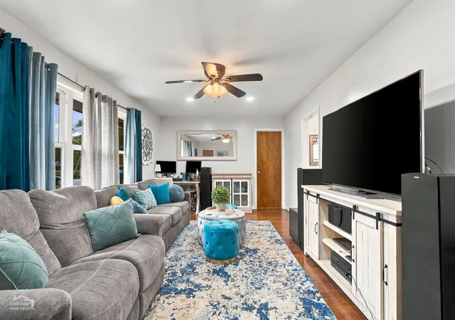 Photo 3 of Single family home for sale at 78 Mionske Dr, Lake Zurich, IL 60047 | MLS# 12716581 | Listing updated on 2026-10-29