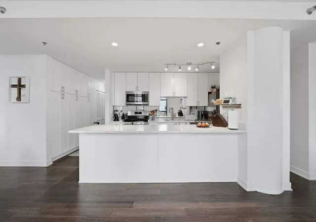 Photo 4 of Condo for sale at 1255 S State St #1603, Chicago, IL 60605 | MLS# 12716599 | Listing updated on 2026-09-22