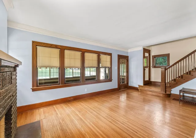 Photo 3 of Single family home for sale at 1000 Division St, Lisle, IL 60532 | MLS# 12716611 | Listing updated on 2026-09-11