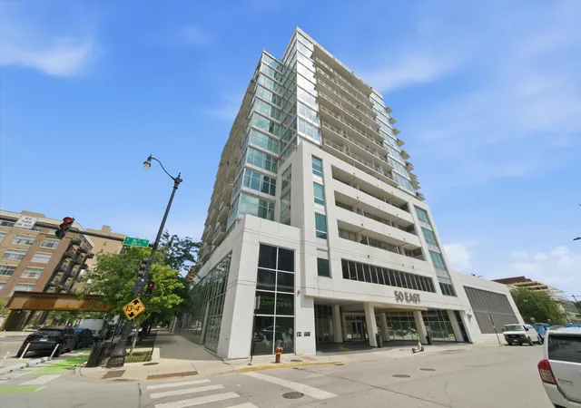 2nd image of 50 E 16Th St, Chicago, IL 60616