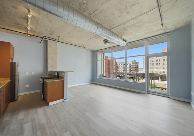 2nd image of 50 E 16th St #514, Chicago, IL 60616 | MLS# 12716639