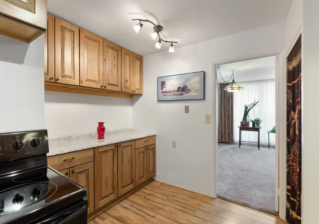 2nd image of 5901 N Sheridan Rd #2J, Chicago, IL 60660 | MLS# 12716669