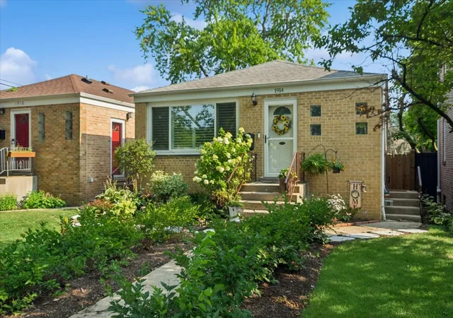 Single family home for sale at 1914 Warren St, Evanston, IL 60202 | MLS# 12716686