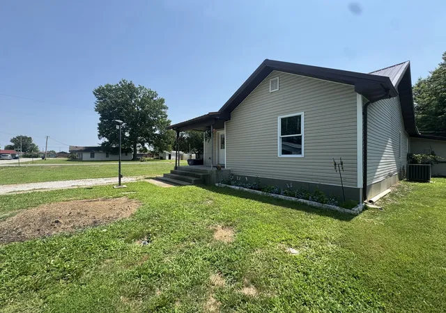 Photo 1 of Sale Pending at 1204 W Oak St, West Frankfort, IL 62896 | MLS# 12716766 | Listing updated on 2026-08-11