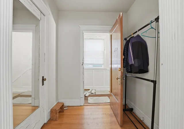 Photo 3 of House for sale at 6311 N Lakewood Ave, Chicago, IL 60660 | MLS# 12716799 | Listing updated on 2026-08-05