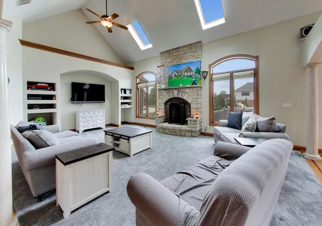 Photo 3 of Sale Pending at 22094 Thyme Ln, Frankfort, IL 60423 | MLS# 12716810 | Listing updated on 2026-09-04