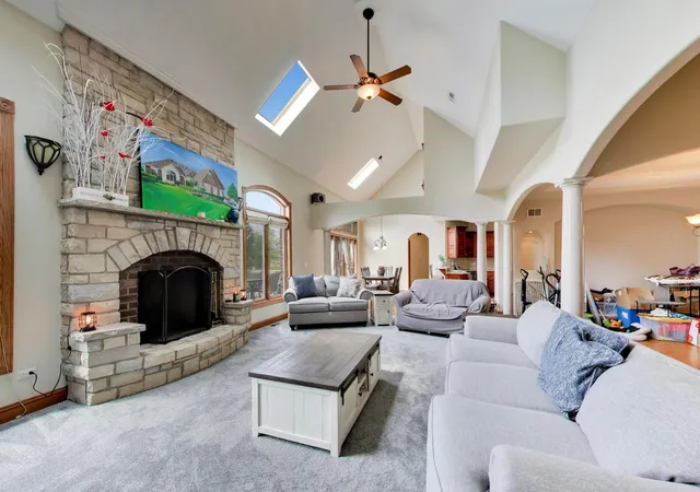 Photo 4 of Sale Pending at 22094 Thyme Ln, Frankfort, IL 60423 | MLS# 12716810 | Listing updated on 2026-09-04