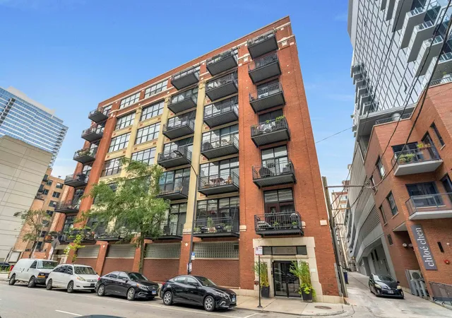 Condo for sale at 843 W Adams St #403, Chicago, IL 60607 | MLS# 12716813 | Listing updated on 2026-08-04