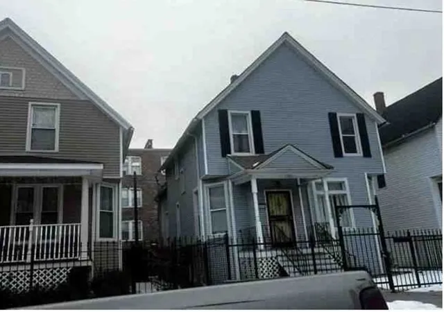 Photo 3 of Single family home for sale at 5816 W Fulton St, Chicago, IL 60644 | MLS# 12716819 | Listing updated on 2026-10-06