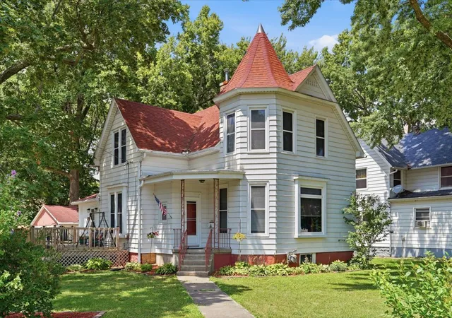 1st image of 1201 2nd Ave, Sterling, IL 61081 | MLS# 12716868