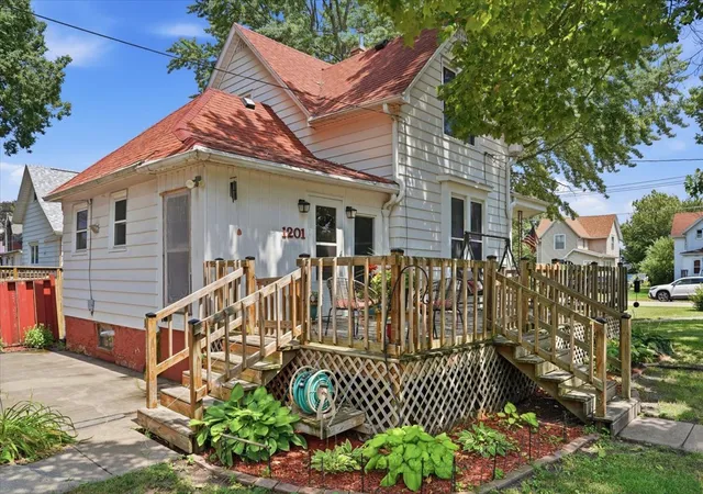 23rd image of 1201 2nd Ave, Sterling, IL 61081 | MLS# 12716868