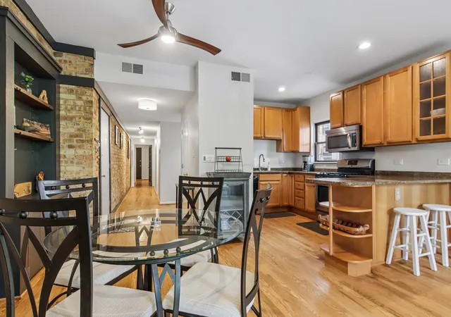 Photo 4 of Condo for sale at 824 Hinman Ave #1N, Evanston, IL 60202 | MLS# 12716929 | Listing updated on 2026-09-16