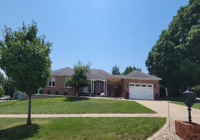 Photo 1 of Single family home for sale at 6 Cobblestone Ct, Bloomington, IL 61704 | MLS# 12716950 | Listing updated on 2026-07-28