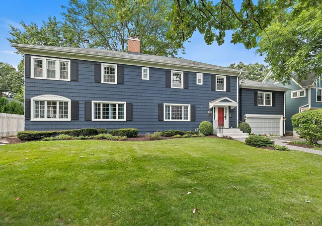 Photo 3 of Single family home for sale at 509 Easton Ave, Geneva, IL 60134 | MLS# 12716975 | Listing updated on 2026-08-17