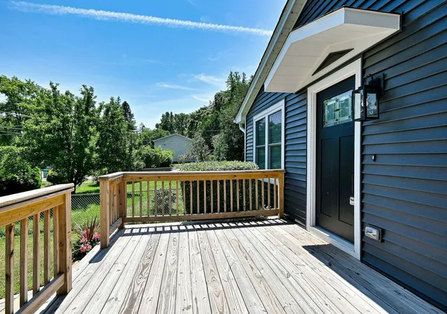 Photo 3 of Single family home for sale at 42 S Hickory Ave, Fox Lake, IL 60020 | MLS# 12716982 | Listing updated on 2026-09-01