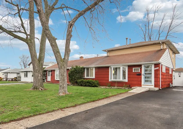 1st image of 4552 W 89th St, Hometown, IL 60456 | MLS# 12716986