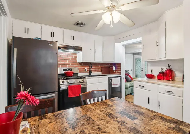 Photo 3 of House for sale at 4552 W 89th Street, Hometown, IL 60456 | MLS# 12716986 | Listing updated on 2026-08-02