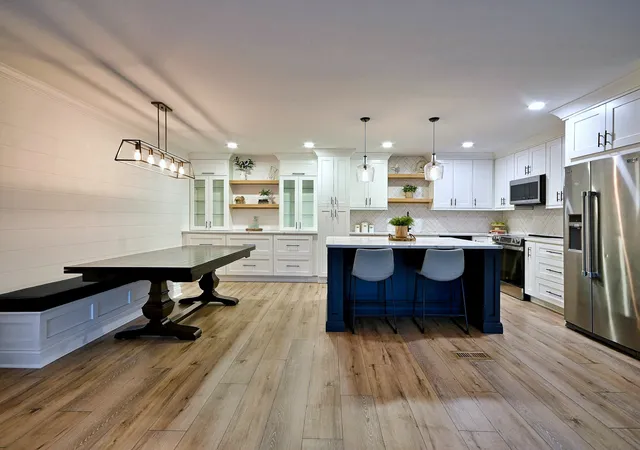 Photo 5 of Condo for sale at 1 Oak Brk Clb Dr #A309, Oak Brook, IL 60523 | MLS# 12716991 | Listing updated on 2026-09-05
