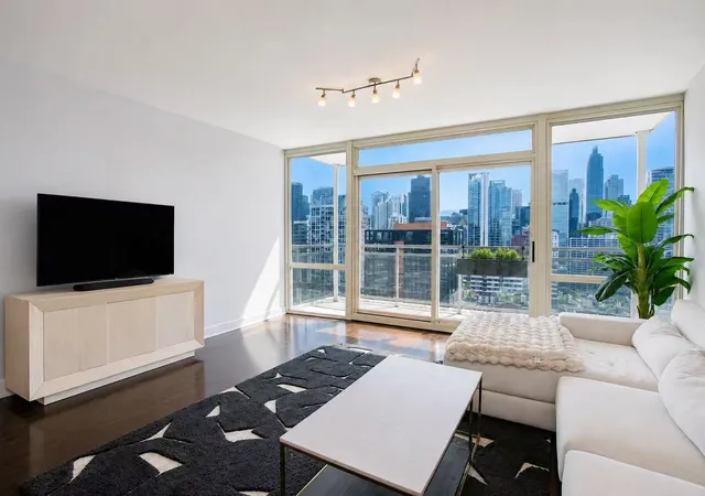 2nd image of 757 N Orleans St #1912, Chicago, IL 60654 | MLS# 12717001