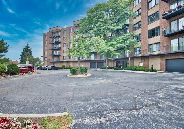 1st image of 7601 Lincoln Ave #502, Skokie, IL 60077 | MLS# 12717018